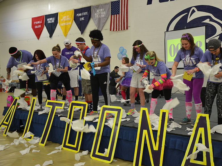 Students participate in THON activities